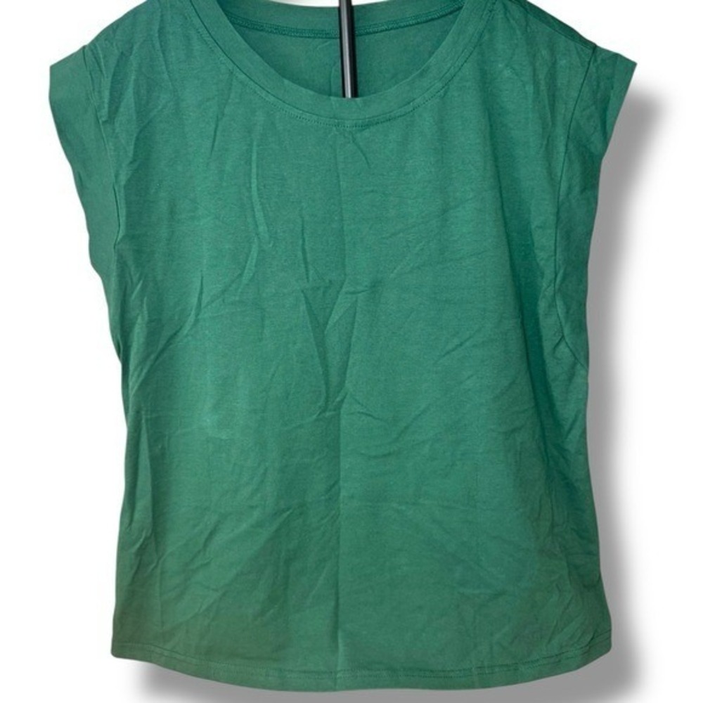 Green Athletic Shoulder Tee in Green NWOT‎ Sz Large